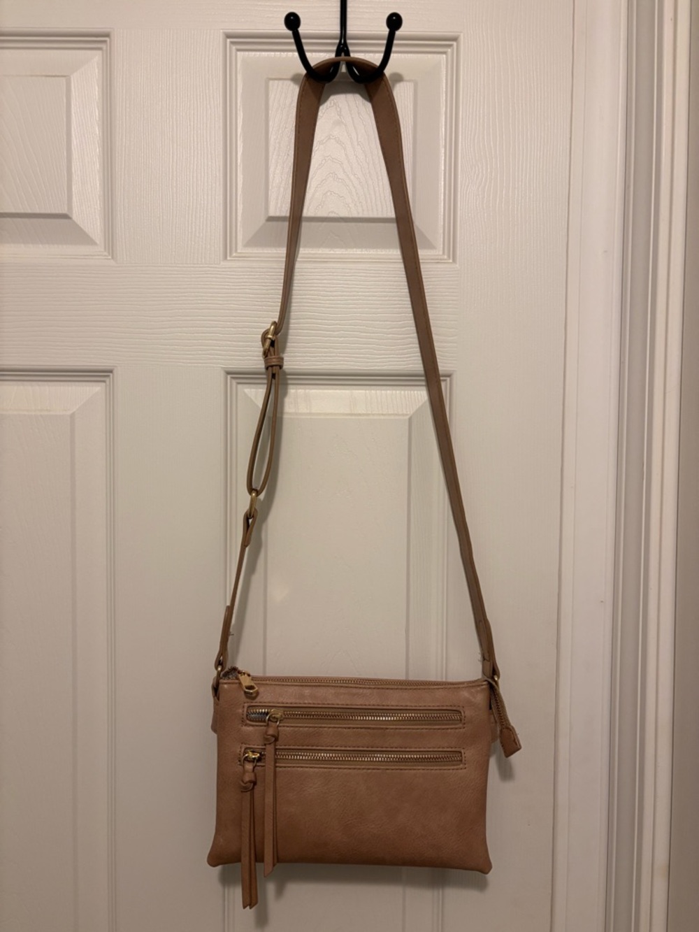 Classic Women's Crossbody Bag in Tan